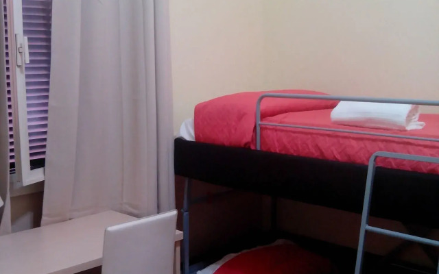 Отель Hola Roma комната для гостей