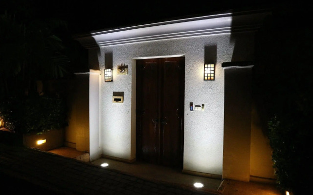 Отель Luxury Pool Villa SRV вид на фасад