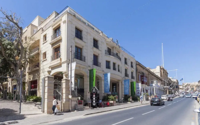 The Duke Boutique Hotel вид на фасад