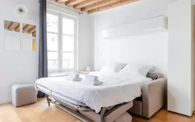 Апартаменты Studio Mezzanine Saint Germain des Près вид на фасад
