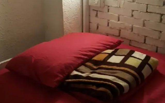 Happy Hotel комната для гостей
