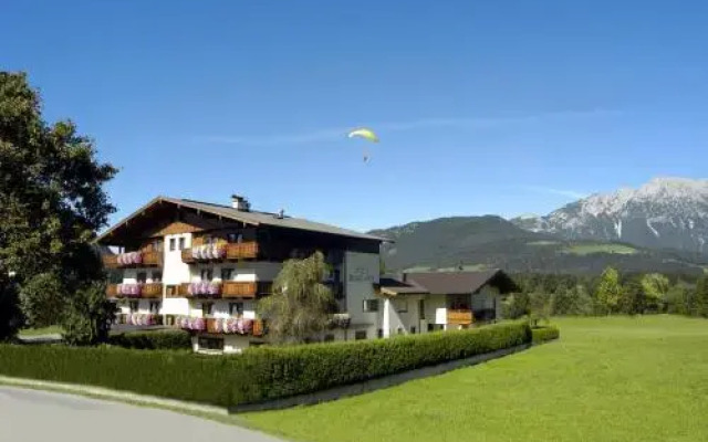 Отель Aparthotel Bergland Австрия, Зёлль - отзывы, цены и фото номеров - забронировать отель Aparthotel Bergland онлайн вид на фасад