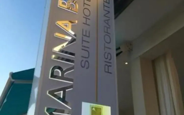 Marina Beach Suite Hotel Римини вид на фасад