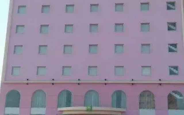 iu Hotel Namibe вид на фасад