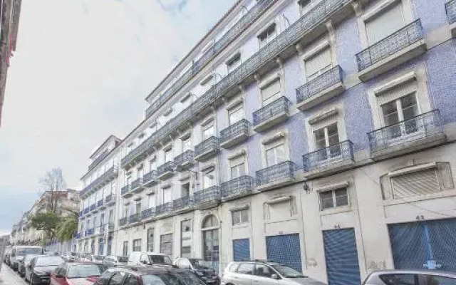 Отель Lisbon Economy Guest Houses Old Town II вид на фасад