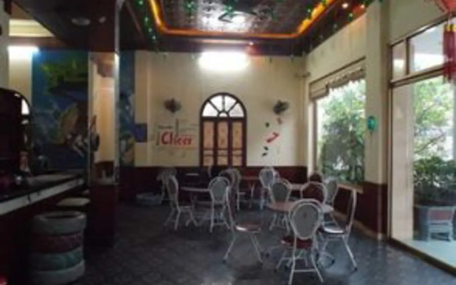Halong Cheers Hotel вид на фасад
