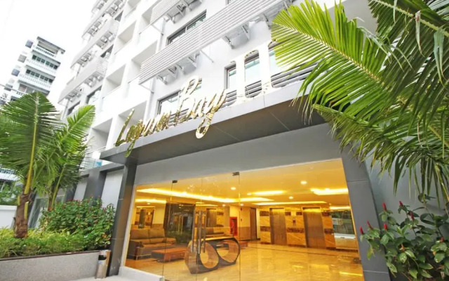 Отель Laguna Bay 2 by Pattaya Suites Паттайя вид на фасад