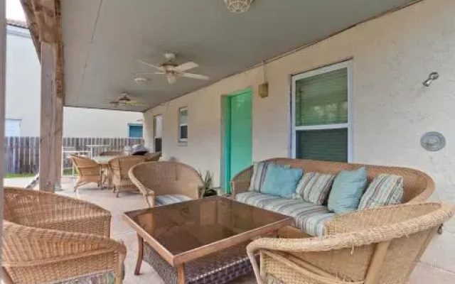 121 E. Bahama