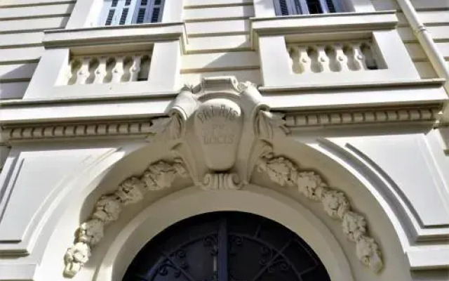 Отель Palais Du Logis 22 Ницца вид на фасад