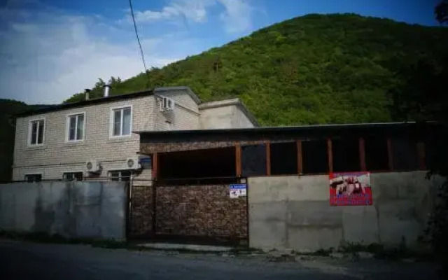 Гостиница Country house near a river вид на фасад