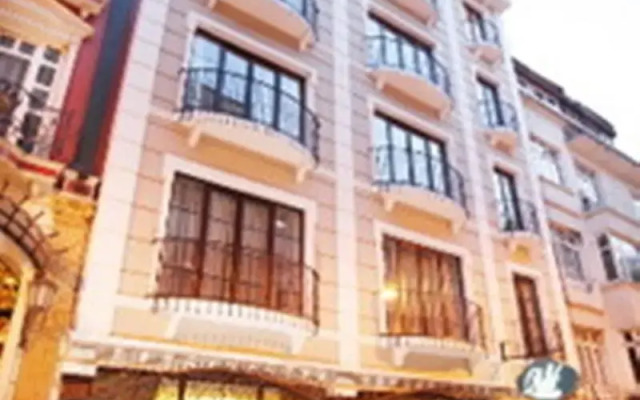 Rast Hotel вид на фасад
