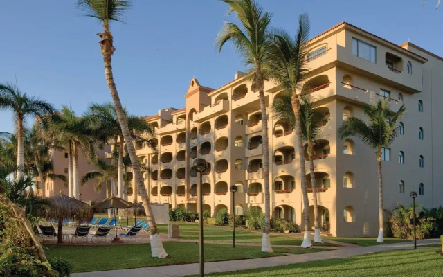 Отель WorldMark Coral Baja вид на фасад
