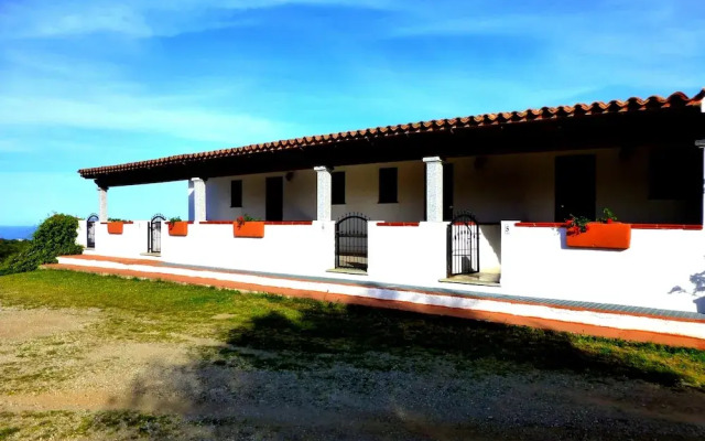 Отель Agriturismo Tarkè Синискола вид на фасад