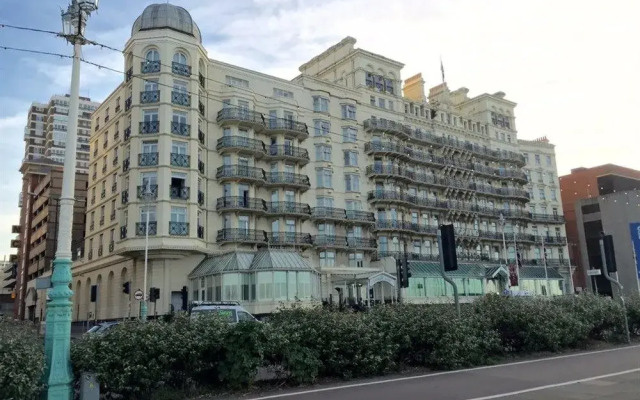 Отель St Margarets Place Townhouse Брайтон вид на фасад