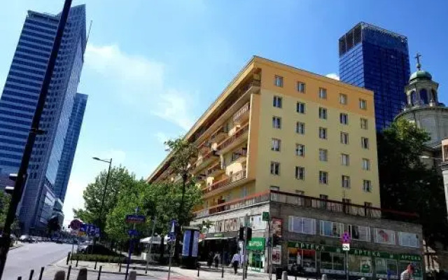 Отель Premium Key-Apartaments Śródmieście Польша, Варшава - отзывы, цены и фото номеров - забронировать отель Premium Key-Apartaments Śródmieście онлайн вид на фасад