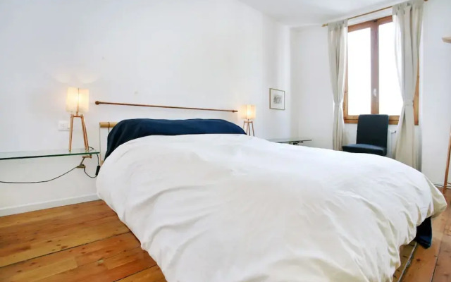 Отель Luxury Eclectic Loft - Santa Croce комната для гостей