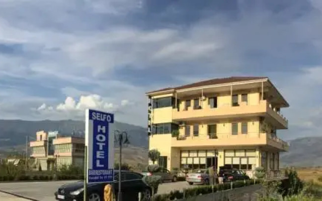Selfo Hotel вид на фасад