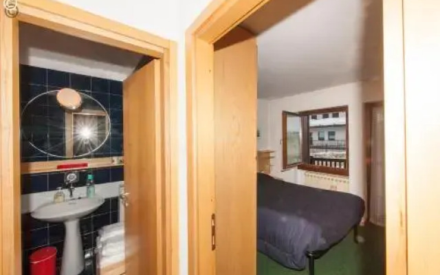 Breuil Cervinia Funicular House