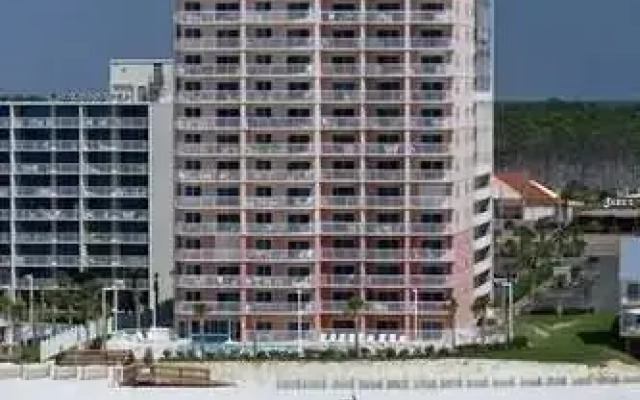 TradeWinds 903 by RedAwning