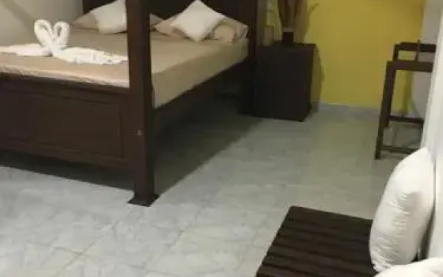 Akurala Beach Park Guesthouse