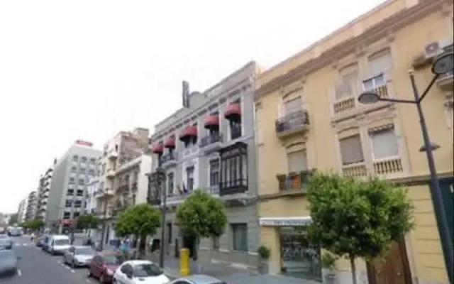 Отель Casual Civilizaciones Valencia Испания, Валенсия - 1 отзыв об отеле, цены и фото номеров - забронировать отель Casual Civilizaciones Valencia онлайн вид на фасад