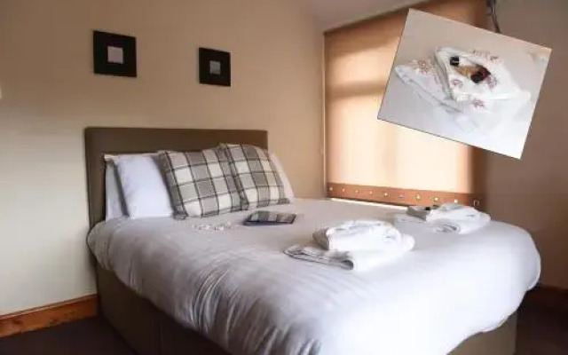 Hazeldene Hotel вид на фасад