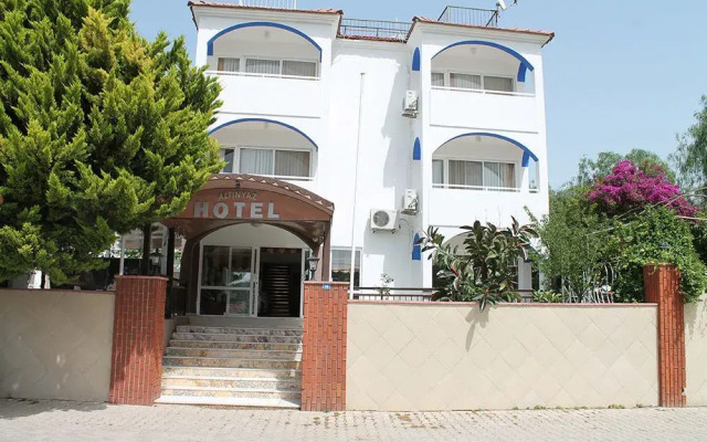 Altinyaz Hotel Чешме вид на фасад