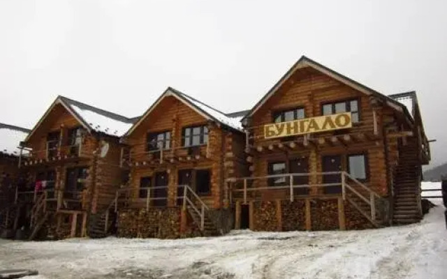 Eco Hotel Bungalo вид на фасад