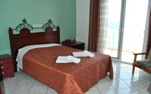 Отель Samaras Beach комната для гостей