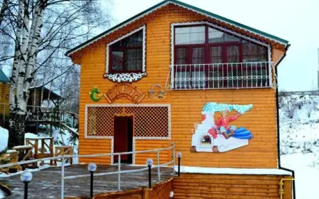 Гостиница Holiday home Emelya в Костроме 1 отзыв об отеле, цены и фото номеров - забронировать гостиницу Holiday home Emelya онлайн Кострома вид на фасад