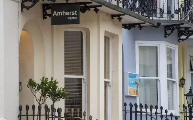 Отель Amherst Brighton Великобритания, Кемптаун - отзывы, цены и фото номеров - забронировать отель Amherst Brighton онлайн вид на фасад