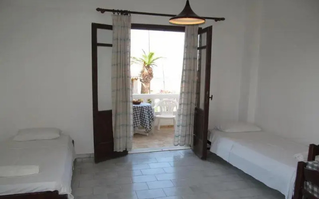 Апартаменты Irilena Apartments комната для гостей