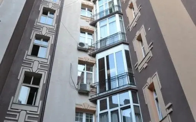 Отель Square 11 вид на фасад