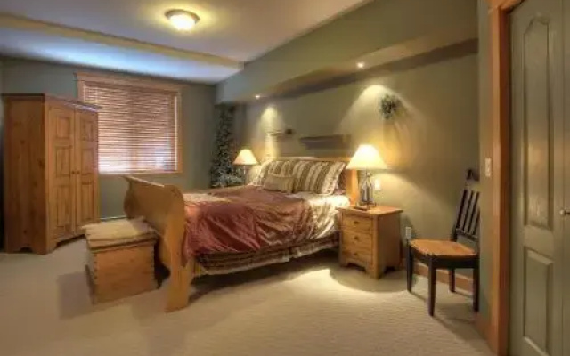 Treetops Ski Luxury Townhouse