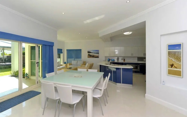 The Fingal House - Fingal Bay