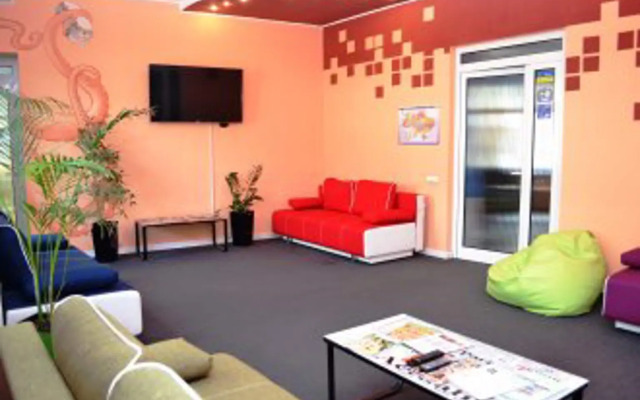 Wanted Hostel вид на фасад