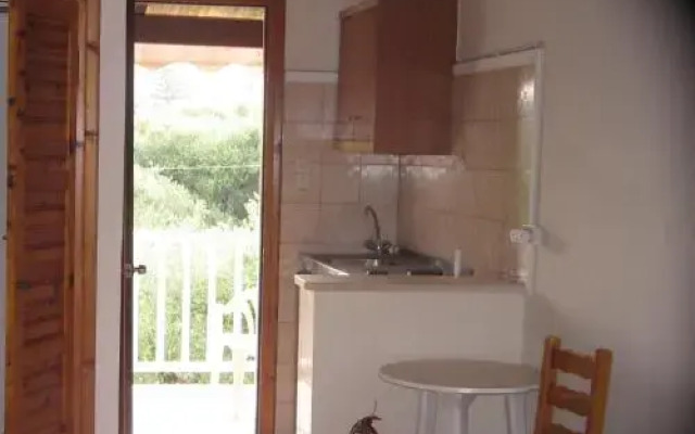 Dimaras Apartments