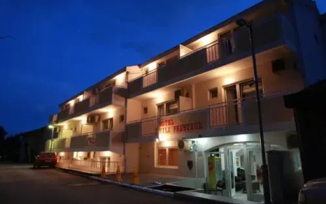 Hotel Vila Prestige вид на фасад