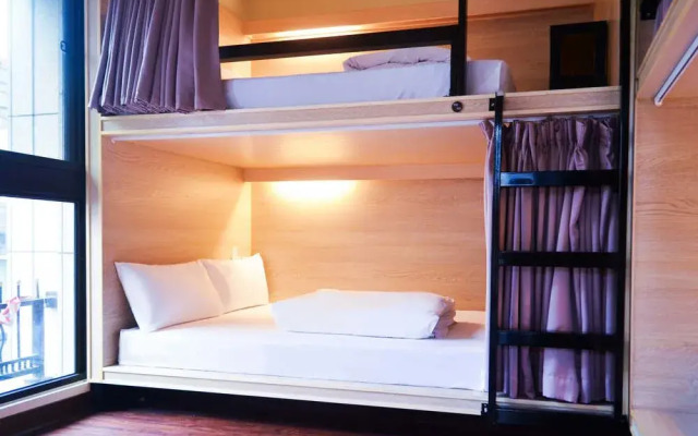Hive House Capsule Inn