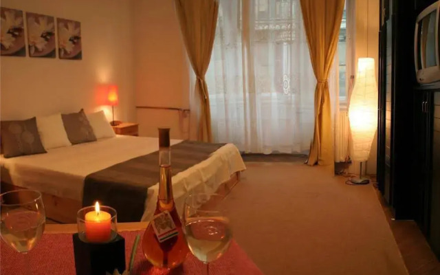 Отель Centro Budapest Apartmanok комната для гостей