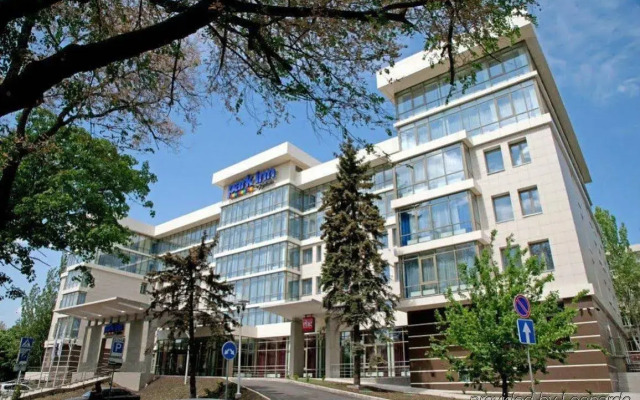Гостиница Park Inn by Radisson Donetsk Украина, Донецк - отзывы, цены и фото номеров - забронировать гостиницу Park Inn by Radisson Donetsk онлайн вид на фасад