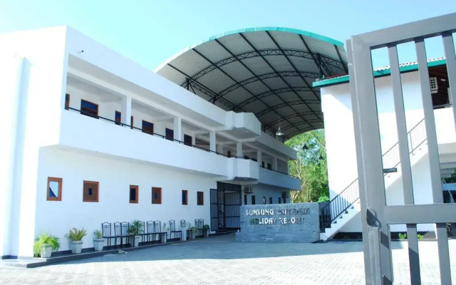 Отель Sunsung Chiththa Holiday Resort вид на фасад