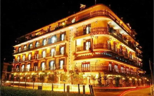 Van Loi Hotel вид на фасад