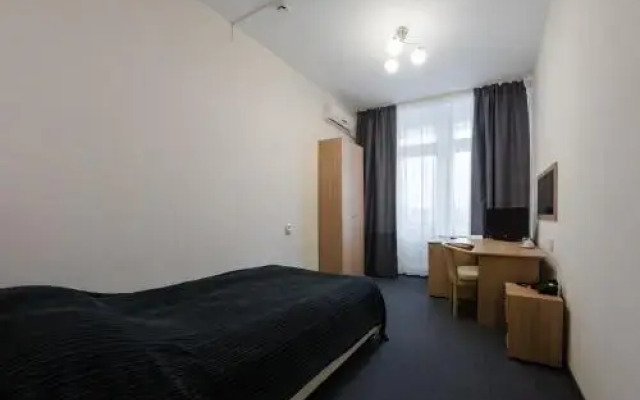 Airport Hotel Omega