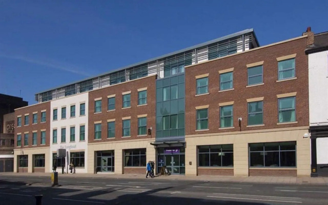 Отель Premier Inn York - Blossom St South вид на фасад