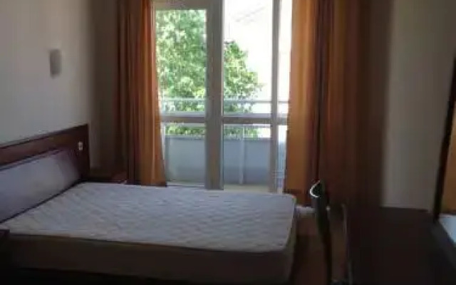 Апартаменты Central Plaza Apartment комната для гостей