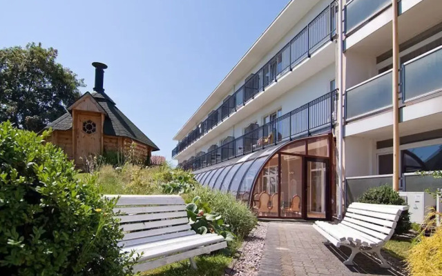 Отель Prawdzic Resort & Conference вид на фасад
