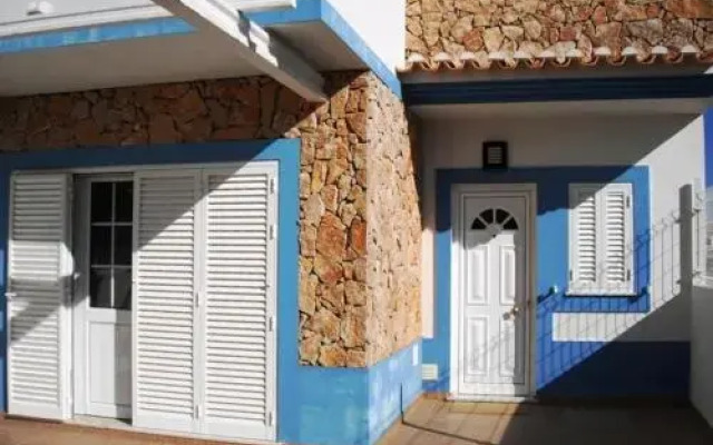 Отель Villa Manta Rota вид на фасад