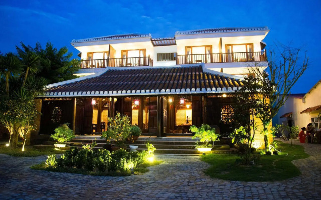 Ruby Hotel Hoi An вид на фасад