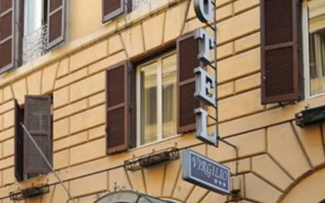 Hotel Virgilio вид на фасад